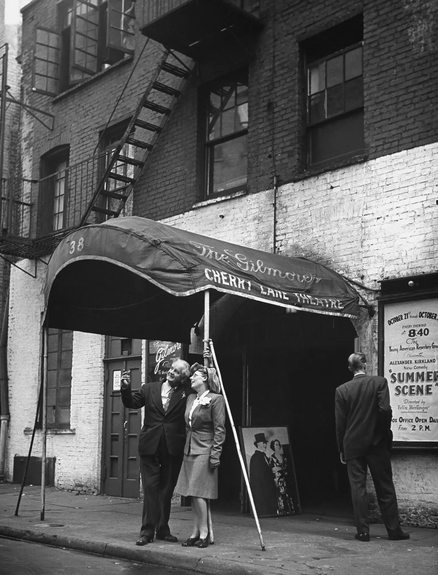 Exterior view of the theatre mid-nineteenth century.
